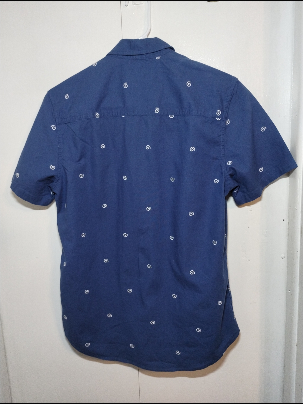 Topman Blue Short-Sleeve Button-Up Shirt with White Swirl Print - Picture 2 of 9